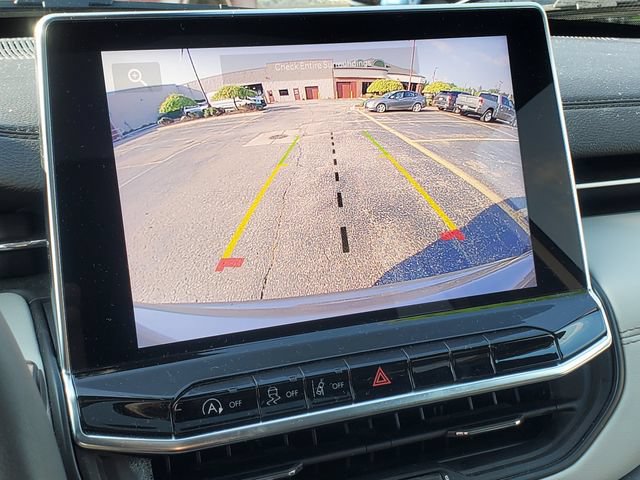 Used 2023 Jeep Compass Limited w/ Sun and Sound Group AWD/4WD image 15