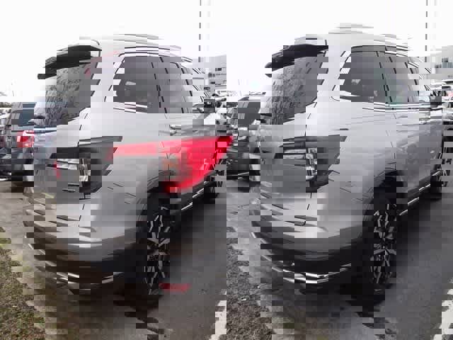 Used 2019 Honda Pilot Touring image 4