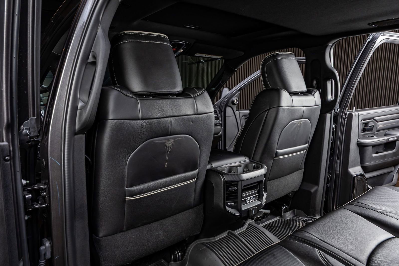 Used 2024 RAM 3500 Limited image 33