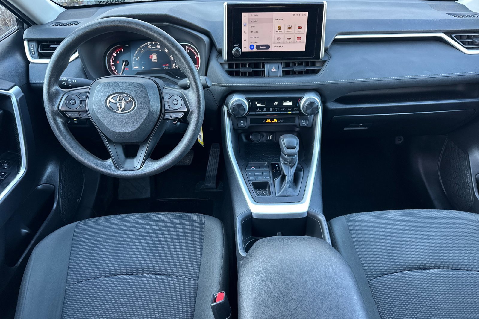 Used 2024 Toyota RAV4 LE image 15