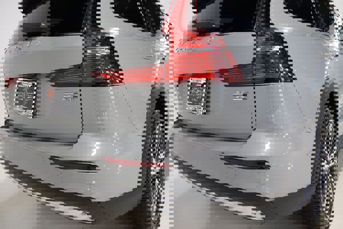 Used 2025 Volvo V60 B5 Cross Country Plus image 71