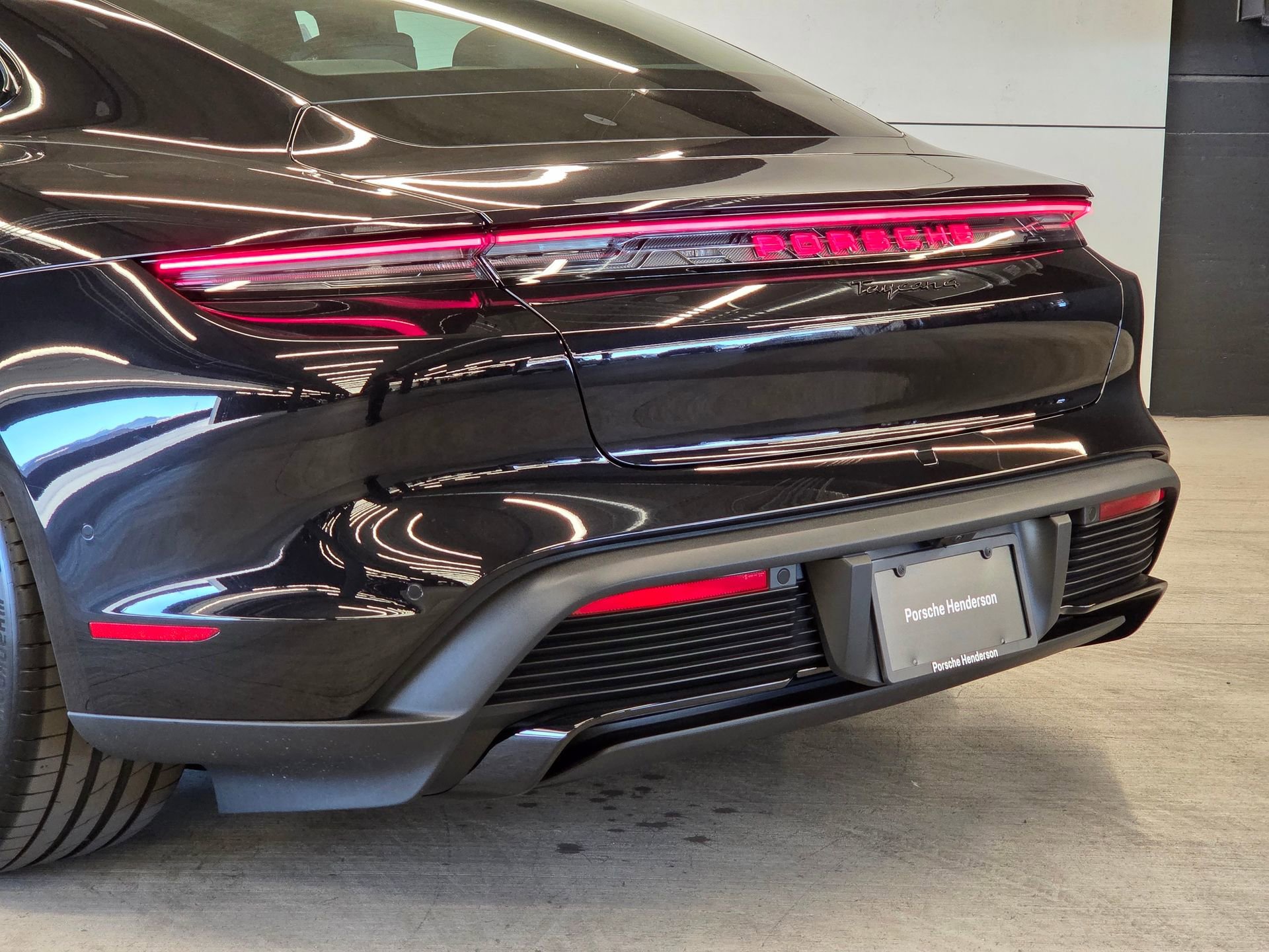 New 2026 Porsche Taycan image 8