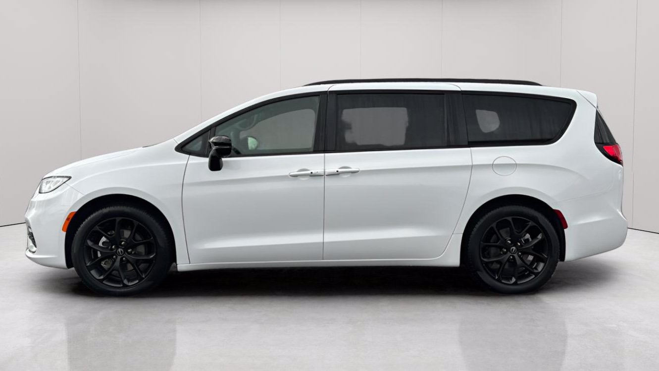 New 2026 Chrysler Pacifica Limited w/ S Appearance Package FWD image 11