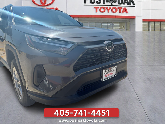 Used 2025 Toyota RAV4 XLE FWD image 27