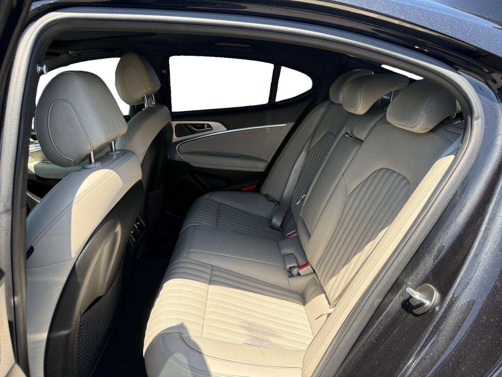 Used 2023 Genesis G70 3.3T w/ Sport Advanced Package AWD/4WD image 16