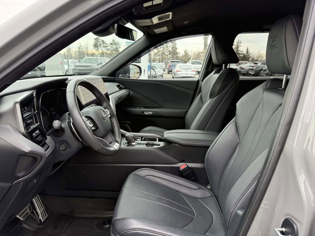 Used 2024 Lexus TX 500h AWD w/ Technology Package image 12