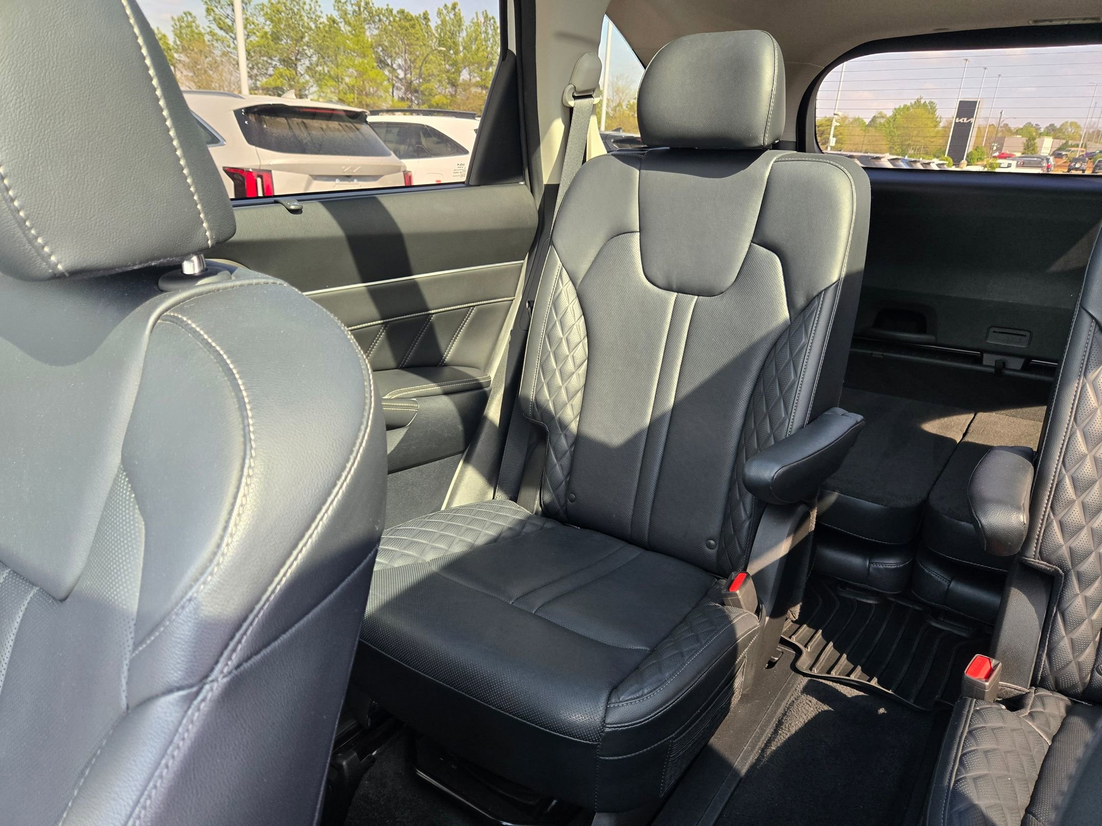 Used 2023 Kia Sorento SX image 12