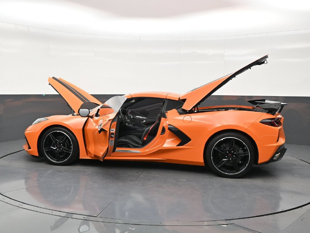 Used 2022 Chevrolet Corvette Stingray Coupe w/ 1LT RWD image 30