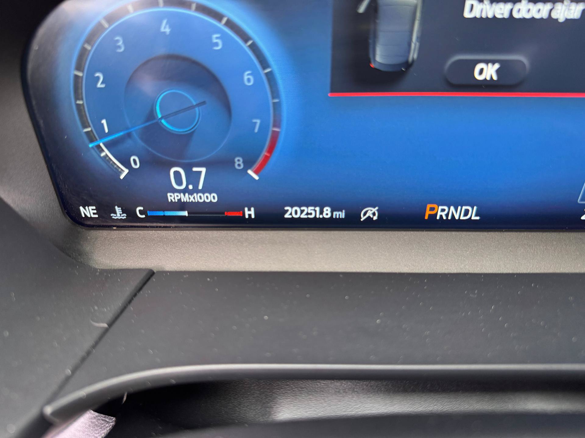 Used 2025 Ford Escape Platinum AWD/4WD image 41