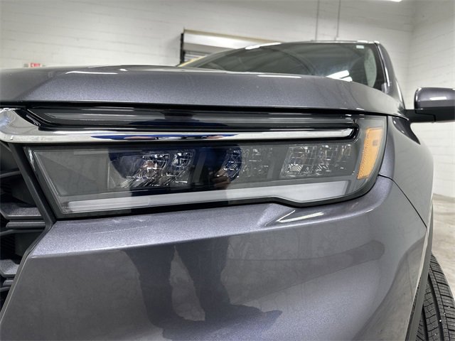 Used 2024 Honda Pilot EX-L image 11