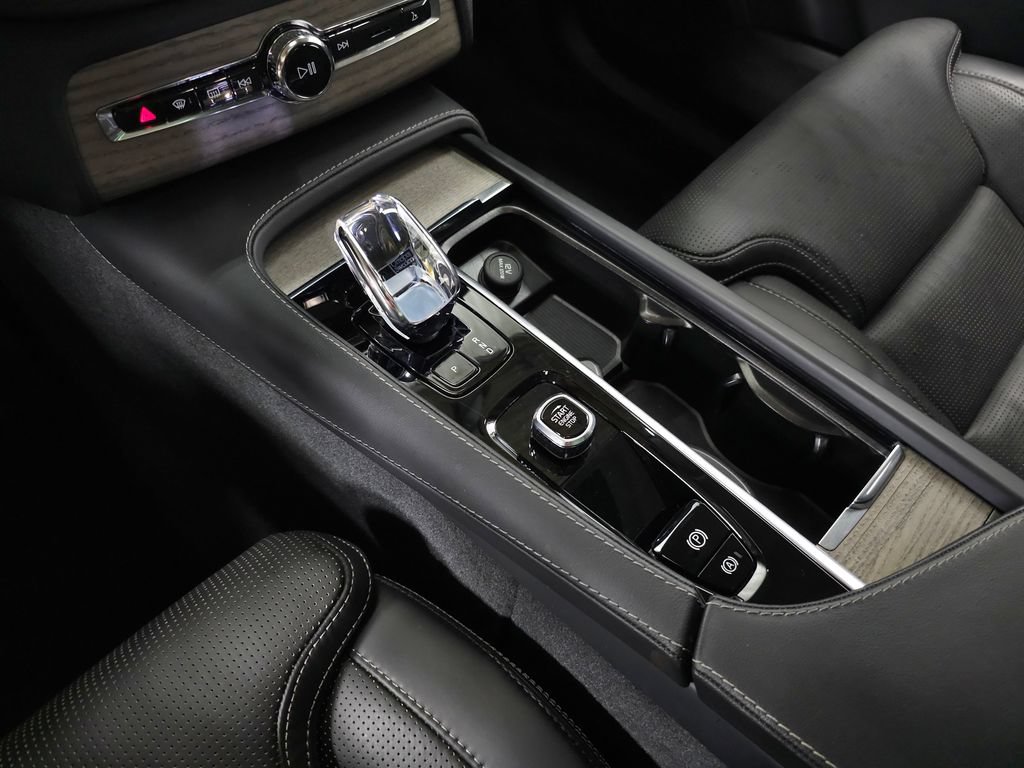 Certified 2023 Volvo XC90 T8 Ultimate w/ Lounge Package AWD/4WD image 35