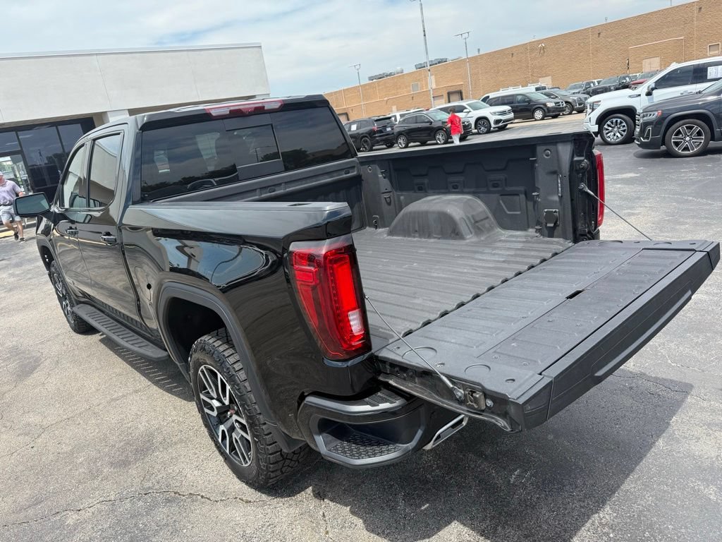 Used 2025 GMC Sierra 1500 AT4 w/ AT4 Premium Package AWD/4WD image 11