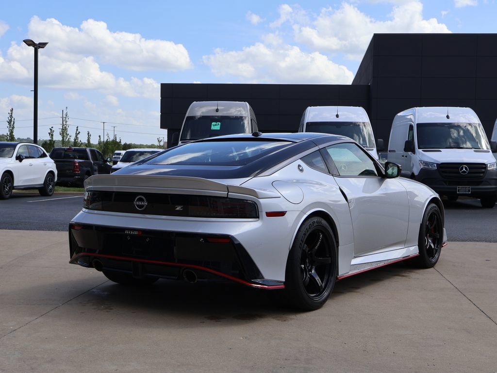 Used 2025 Nissan Z NISMO w/ Floor Mat Package RWD image 22