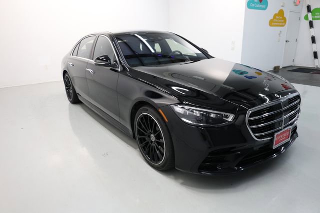 Used 2022 Mercedes-Benz S 580 4MATIC Sedan w/ AMG Line Package image 71