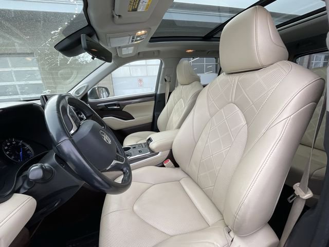 Certified 2021 Toyota Highlander Platinum image 14
