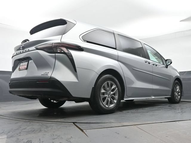 Certified 2023 Toyota Sienna XLE w/ Protection Package (TMS) FWD image 37