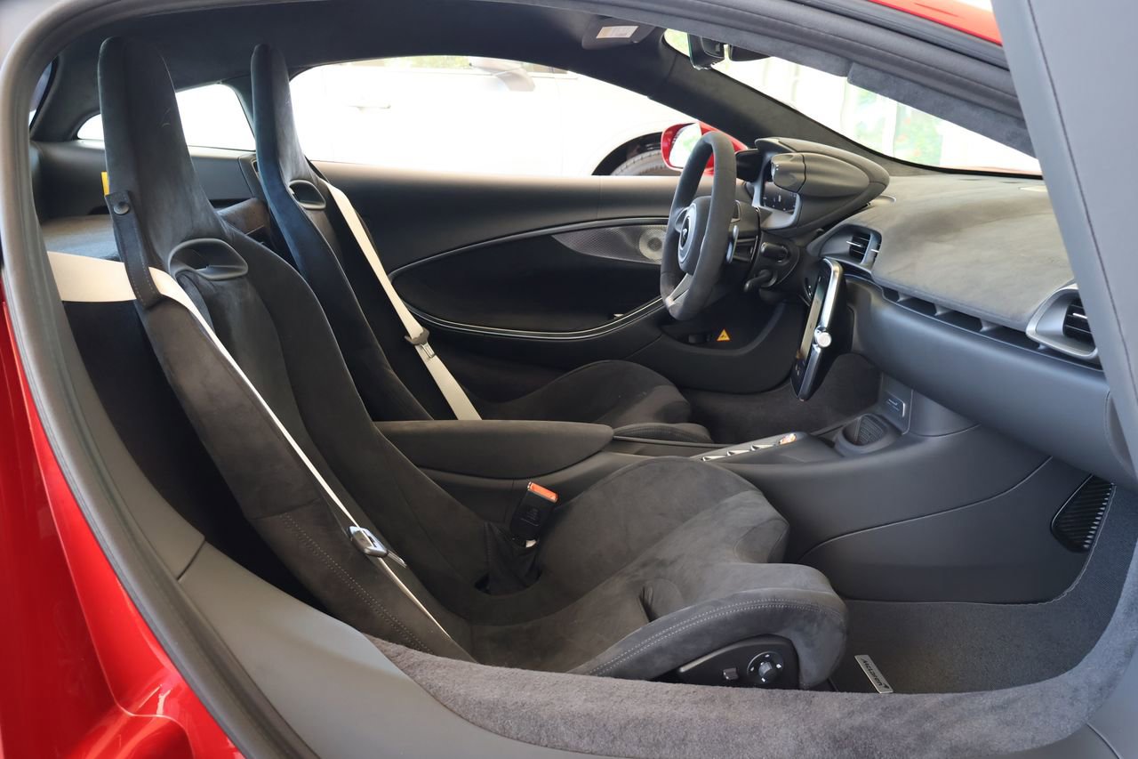 New 2026 McLaren Artura image 14