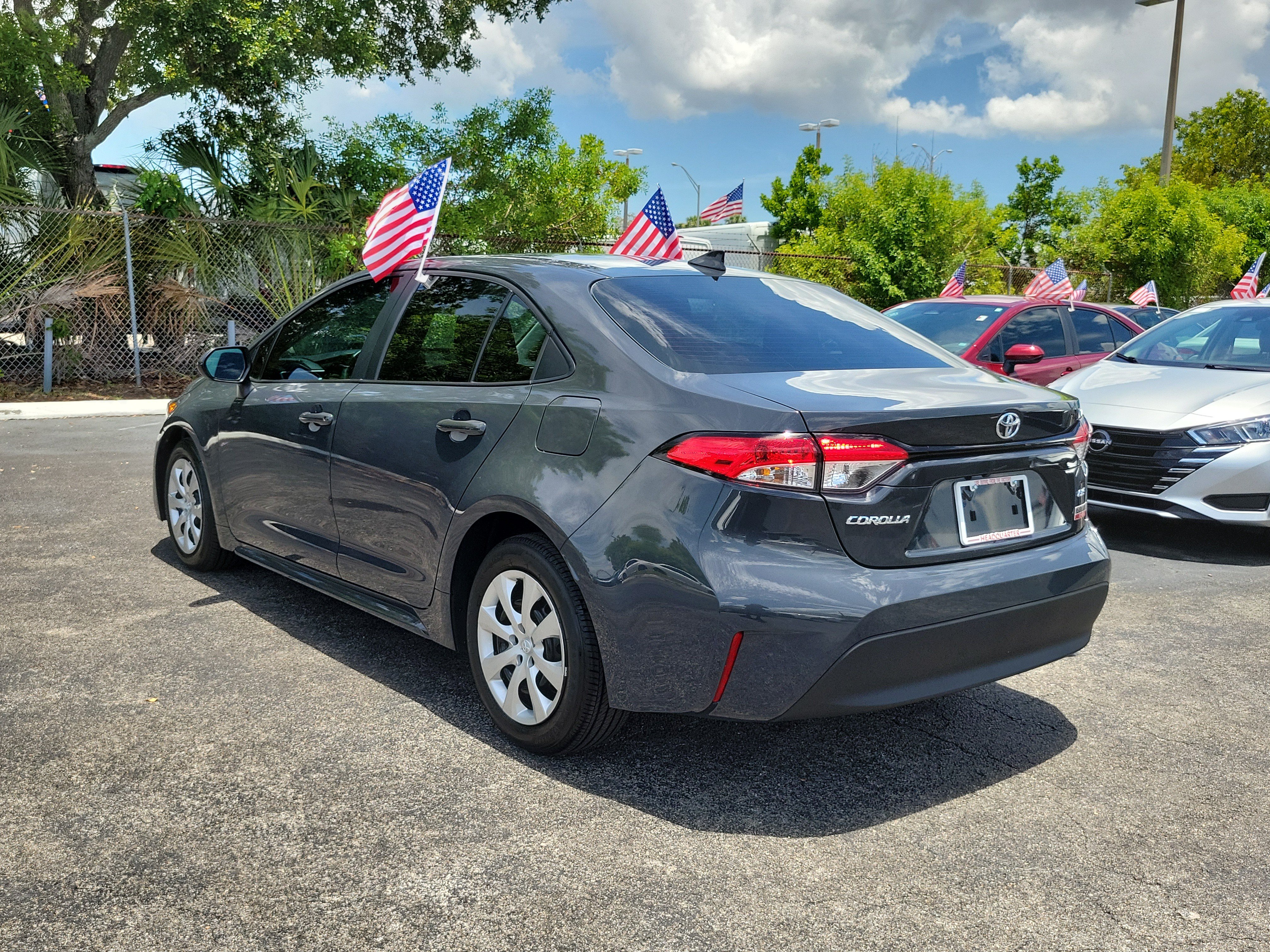 Used 2025 Toyota Corolla LE w/ Convenience Package FWD image 9