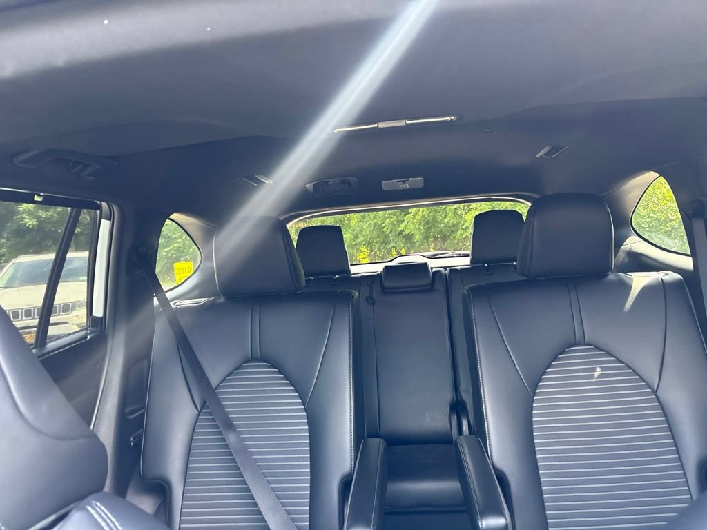 Used 2024 Toyota Highlander XSE AWD/4WD image 39