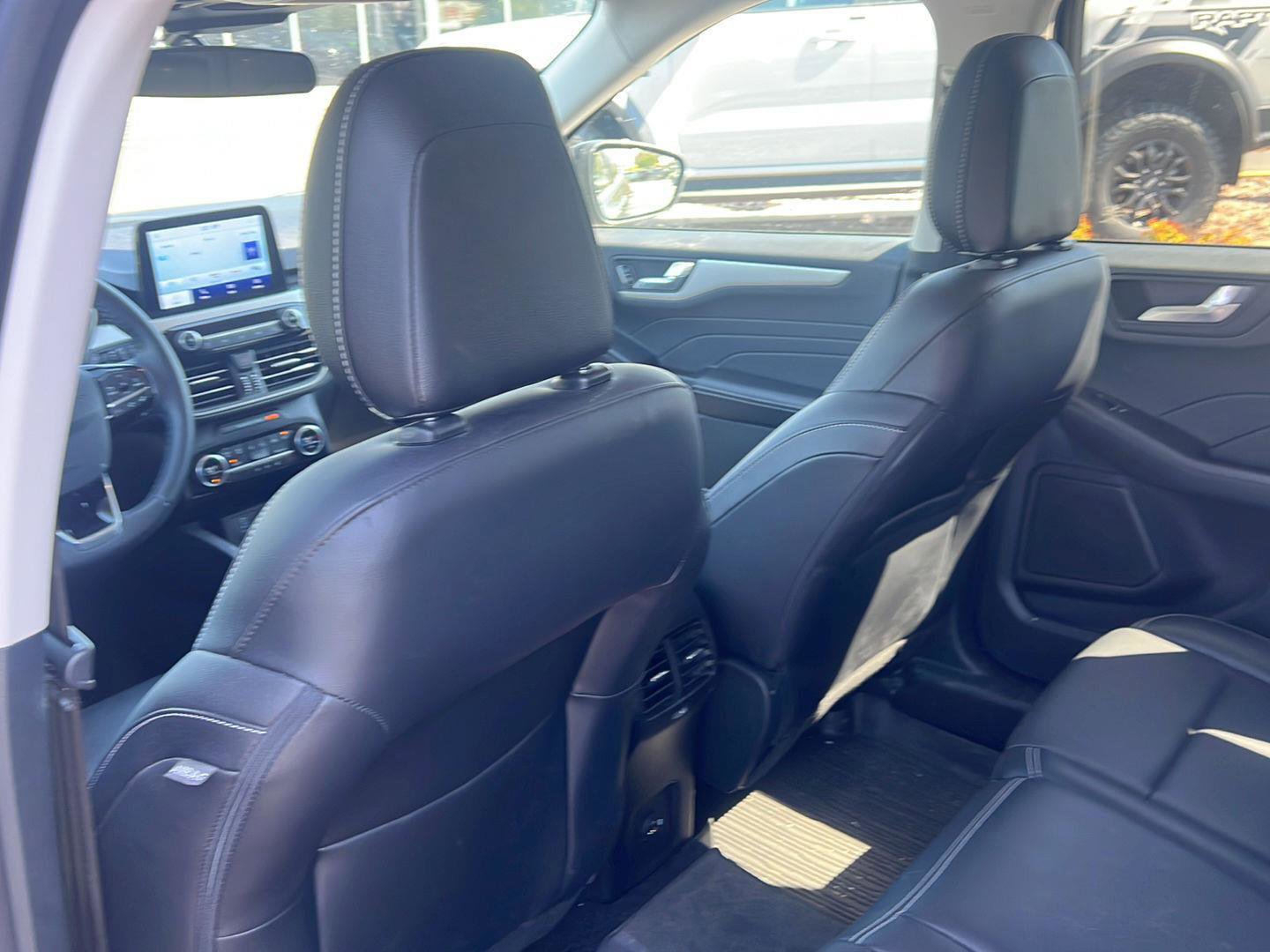 Used 2021 Ford Escape SEL w/ Technology Package AWD/4WD image 15