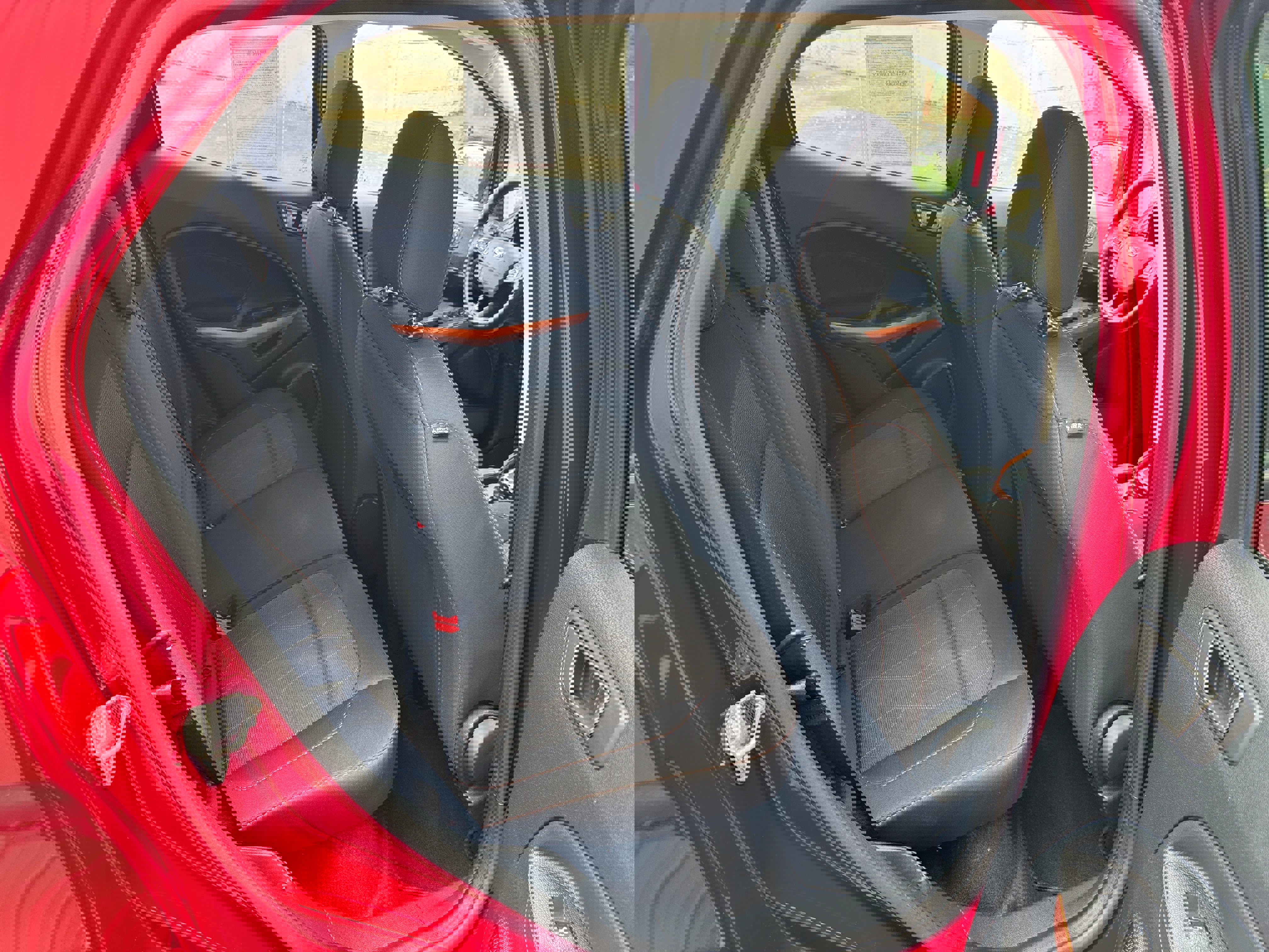 Used 2021 Ford EcoSport SE w/ SE Appearance Package image 29