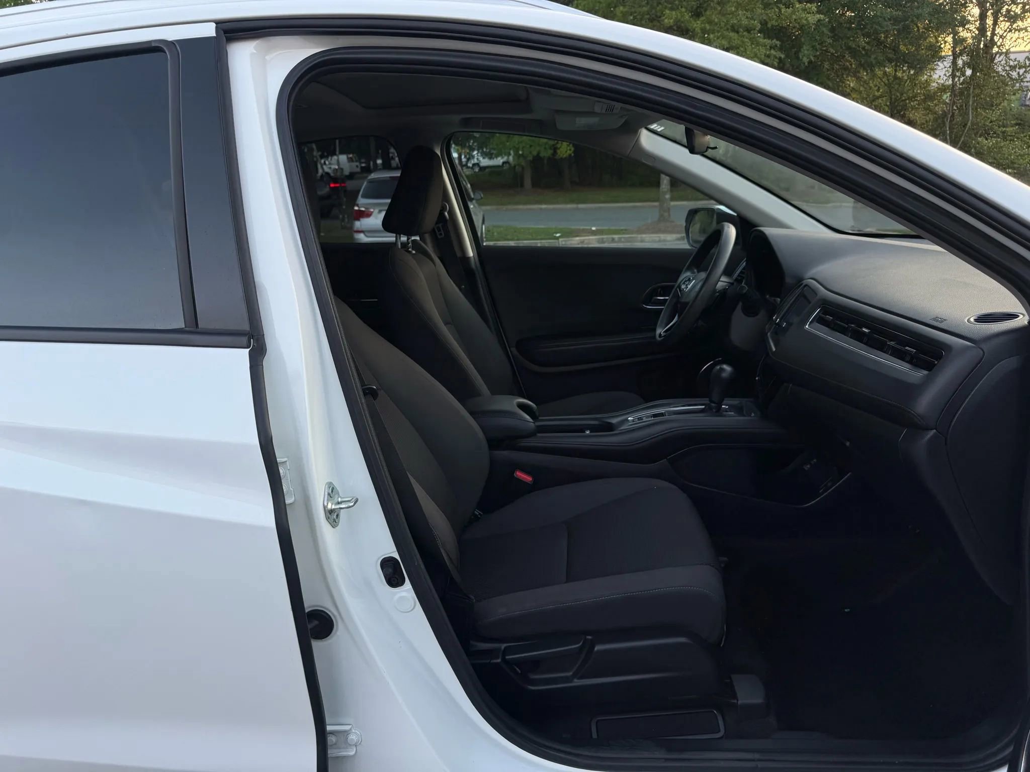 Used 2022 Honda HR-V EX image 20