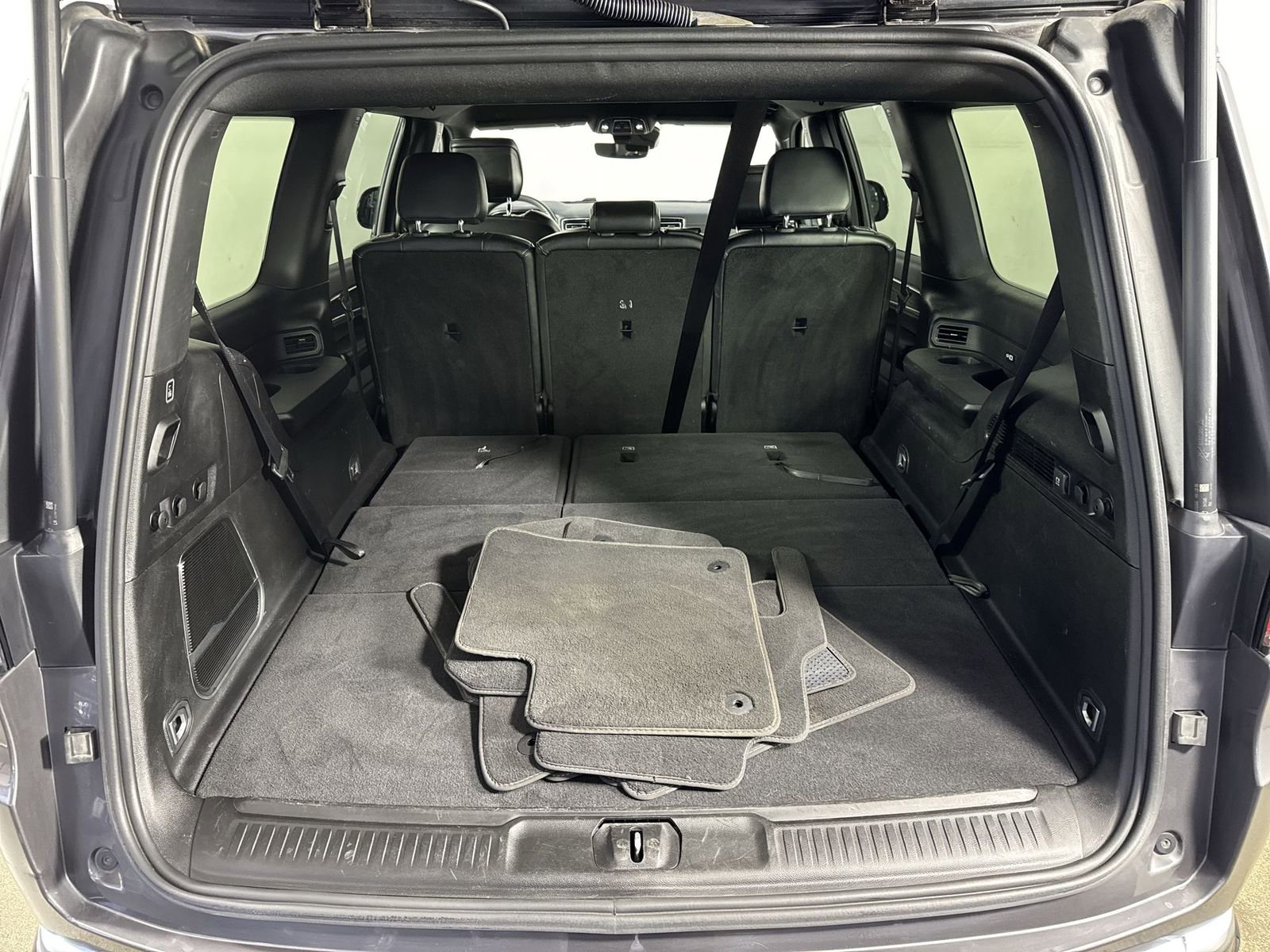 Used 2024 Jeep Wagoneer Series II w/ Flexible Seating Group image 33