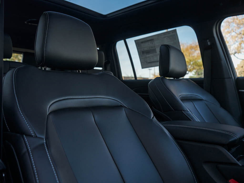 New 2025 Jeep Grand Cherokee L Limited w/ Trailer Tow Package image 11