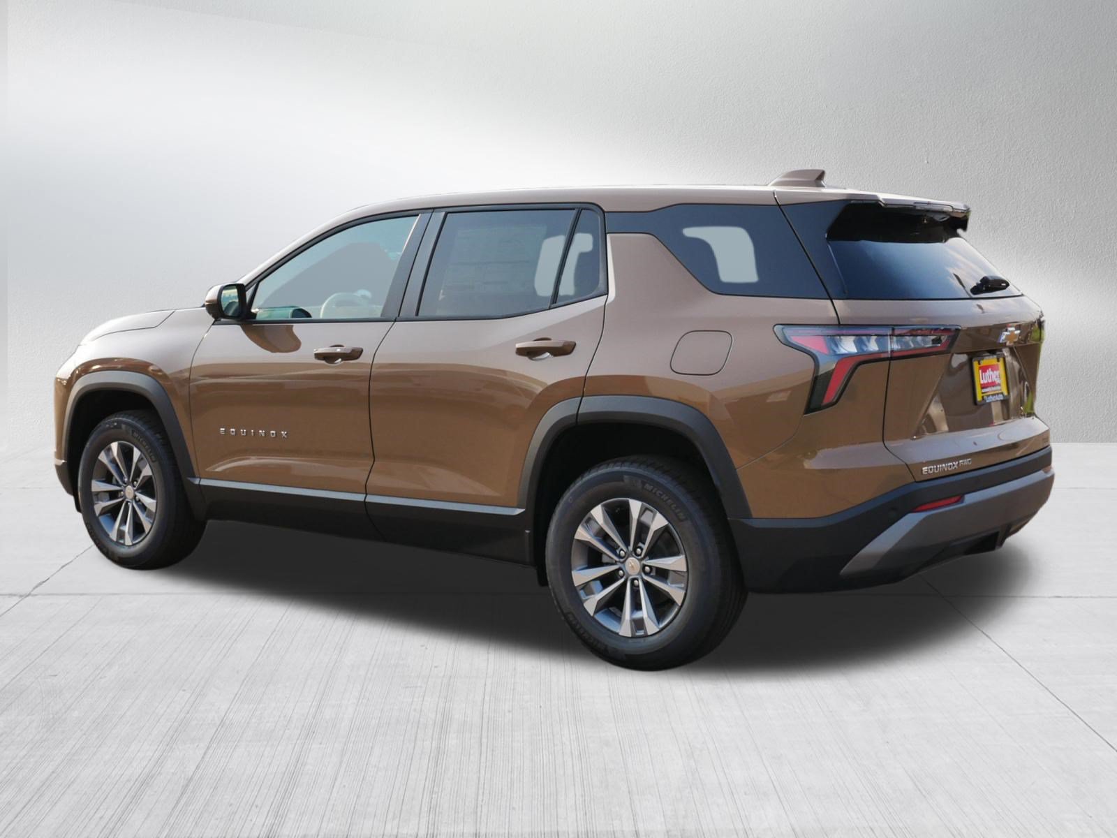 New 2027 Chevrolet Equinox LT w/ Convenience Package II AWD/4WD image 2