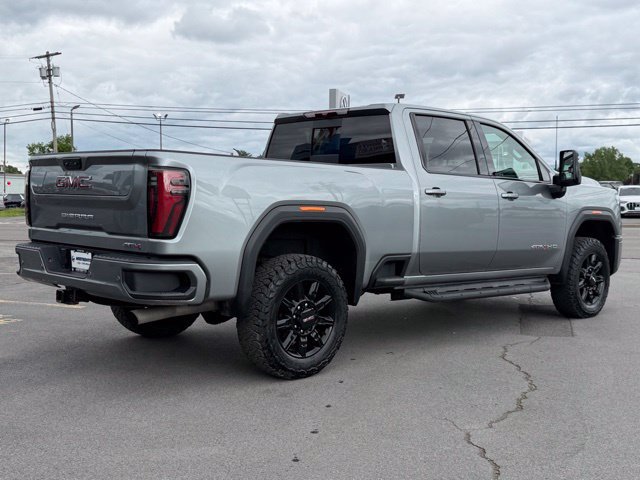Used 2024 GMC Sierra 2500 AT4 AWD/4WD image 7
