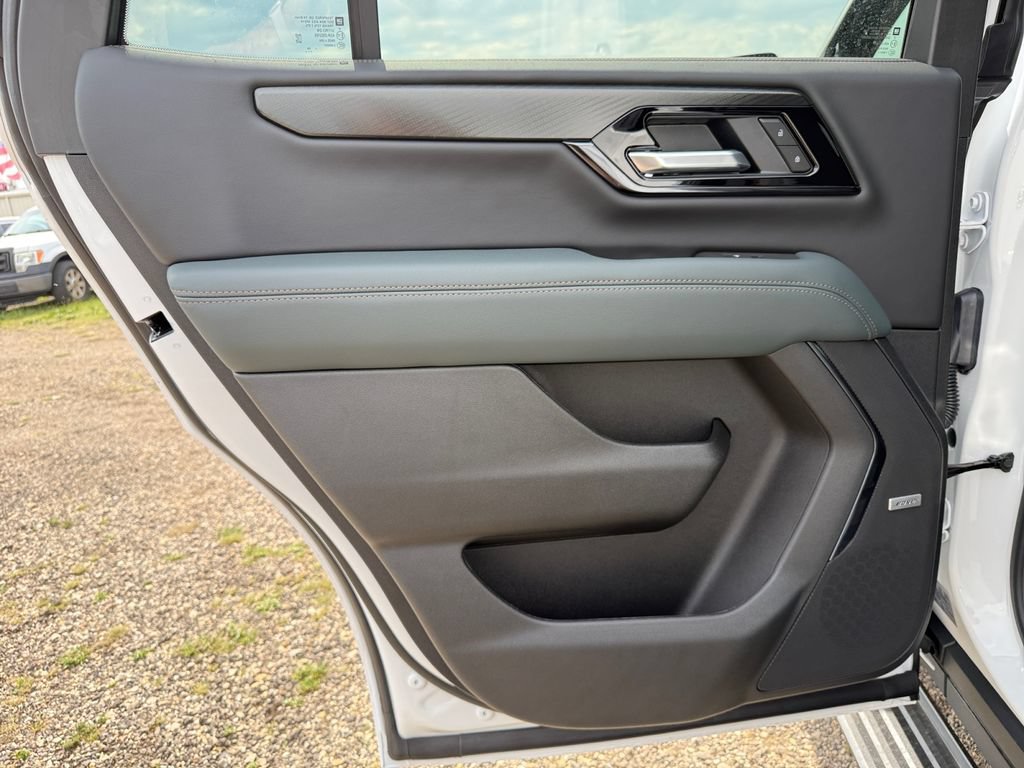 New 2026 GMC Yukon AT4 w/ AT4 Premium Package AWD/4WD image 35