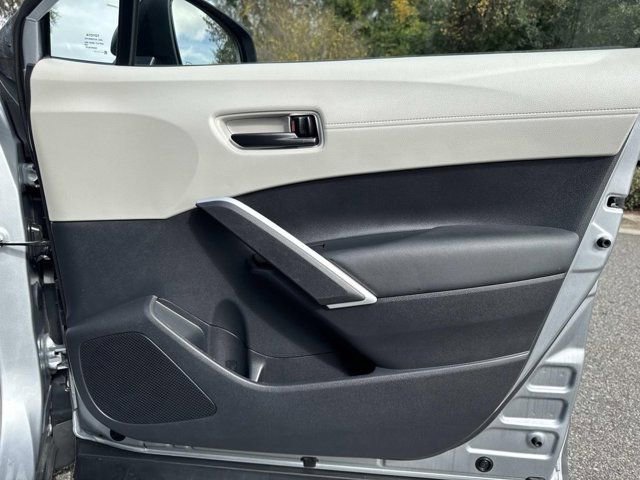 Certified 2024 Toyota Corolla Cross L image 14