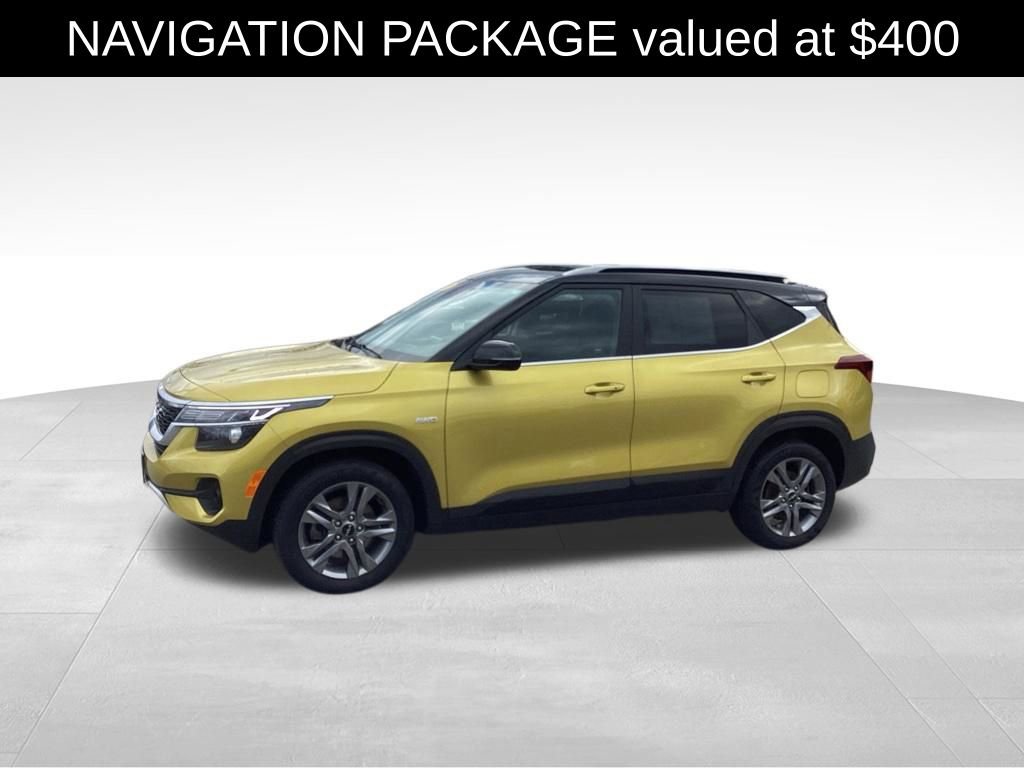 Used 2023 Kia Seltos S w/ Navigation Package AWD/4WD image 3