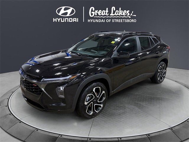 Used 2025 Chevrolet Trax RS w/ Sunroof Package image 1