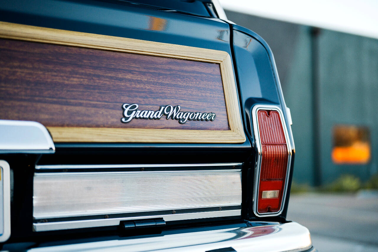 Used 1987 Jeep Grand Wagoneer image 35