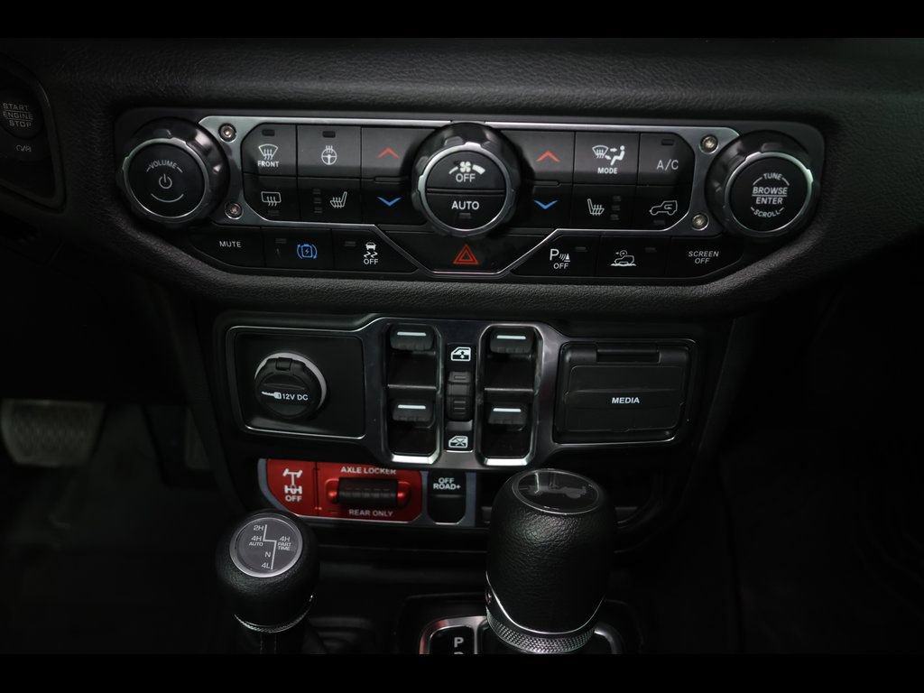 Used 2024 Jeep Wrangler Unlimited AWD/4WD image 24