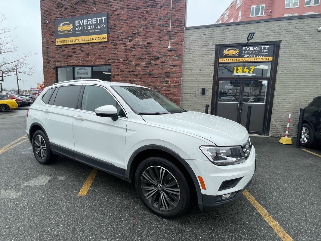 Used 2018 Volkswagen Tiguan SEL image 1