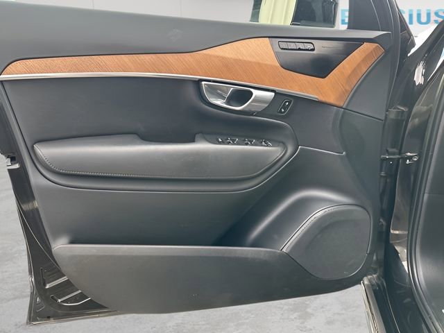 Used 2023 Volvo XC90 B6 Plus w/ Protection Package Premier image 13