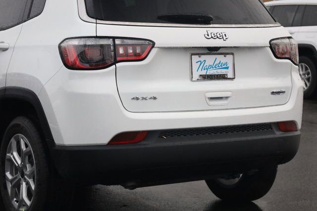 New 2026 Jeep Compass Latitude image 7