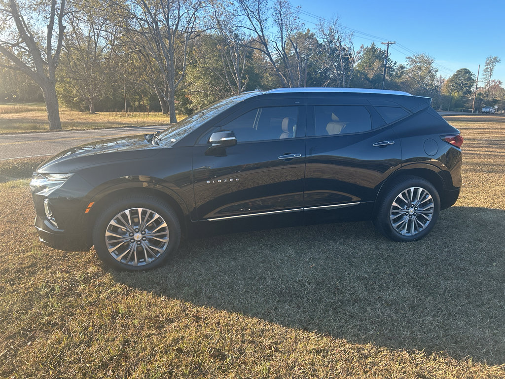 Used 2020 Chevrolet Blazer Premier w/ Driver Confidence II Package image 6