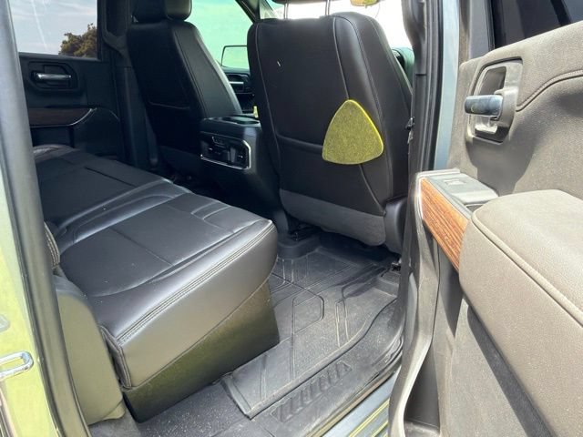 Used 2019 Chevrolet Silverado 1500 High Country w/ Technology Package AWD/4WD image 11