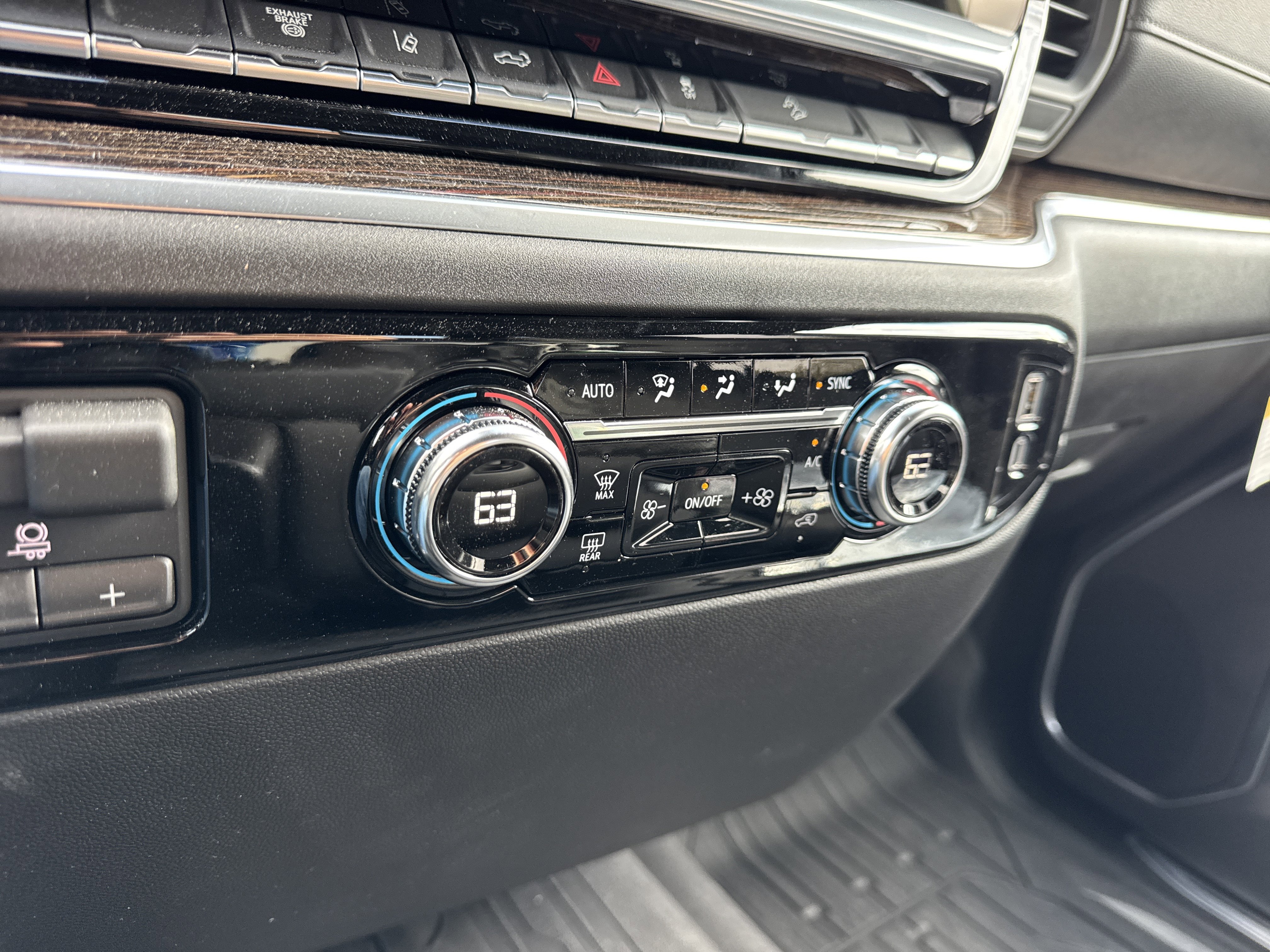 New 2026 GMC Sierra 2500 SLE w/ Preferred Package image 22