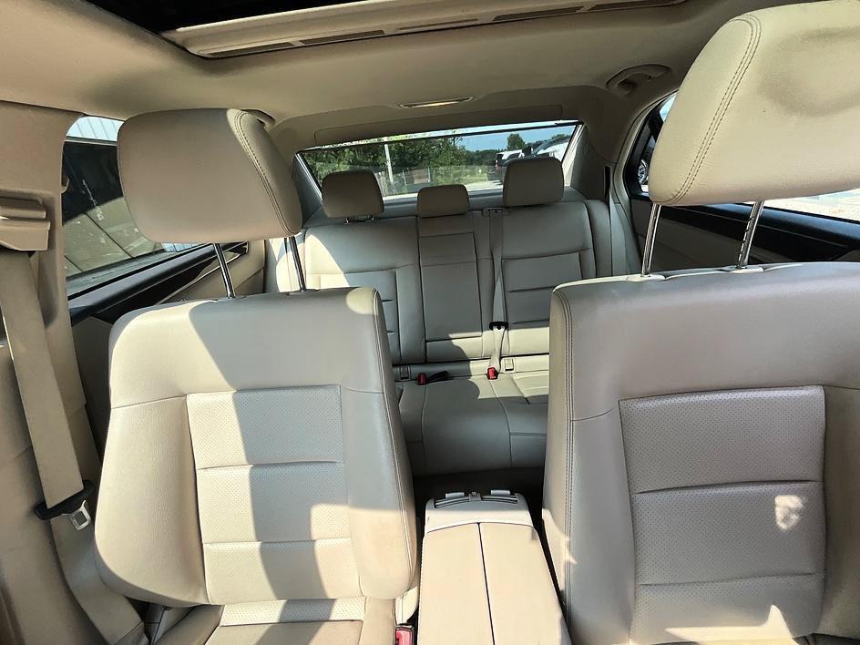 Used 2014 Mercedes-Benz E 350 4MATIC Sedan image 38