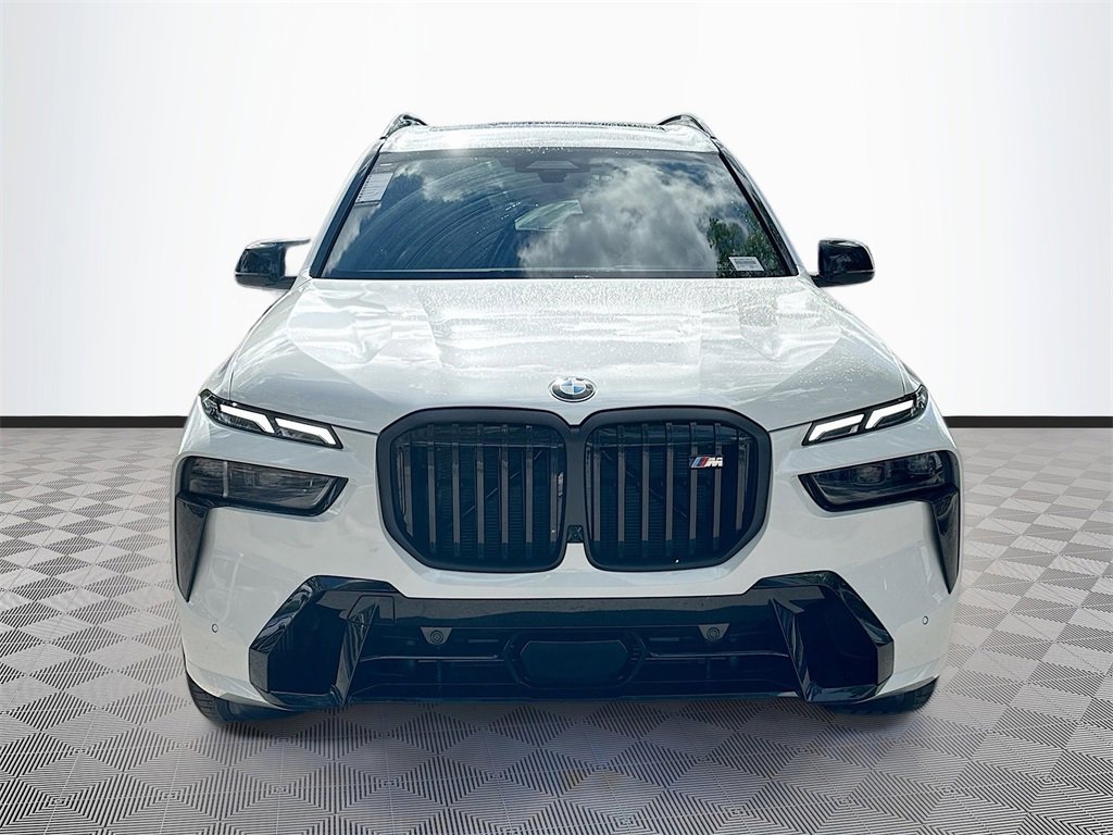 New 2026 BMW X7 M60i image 2