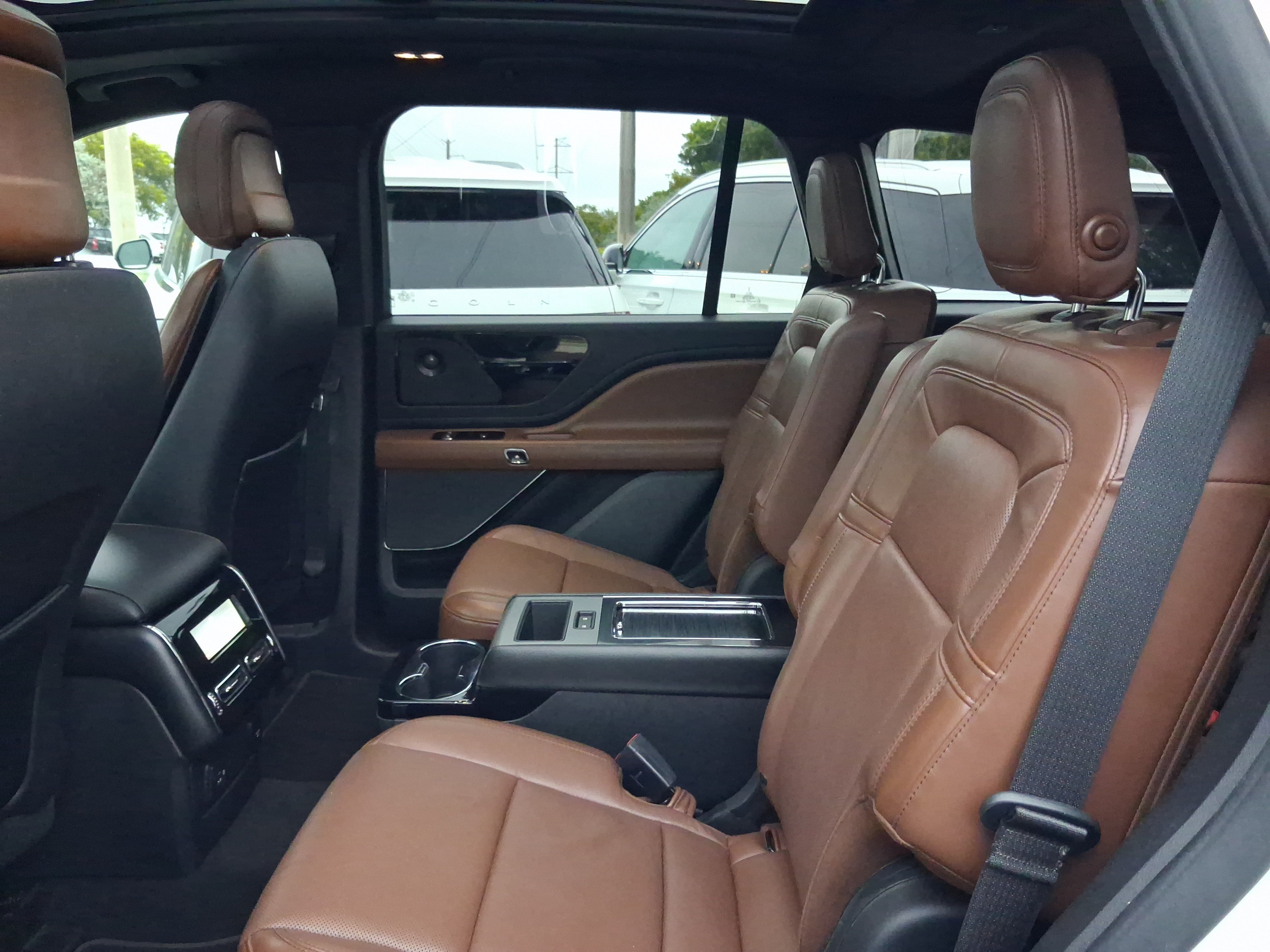 Certified 2020 Lincoln Aviator Reserve w/ Equipment Group 201A RWD image 6