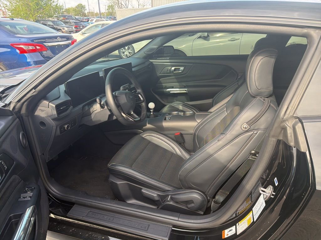 Used 2025 Ford Mustang GT image 9