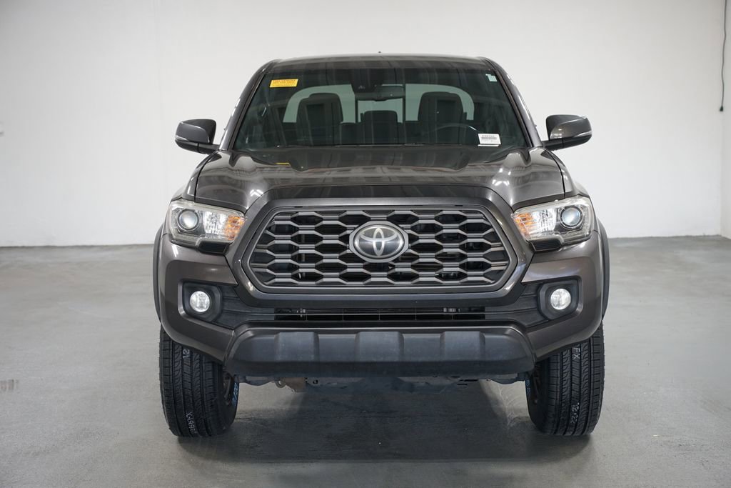 Used 2020 Toyota Tacoma TRD Off-Road w/ Technology Package image 2
