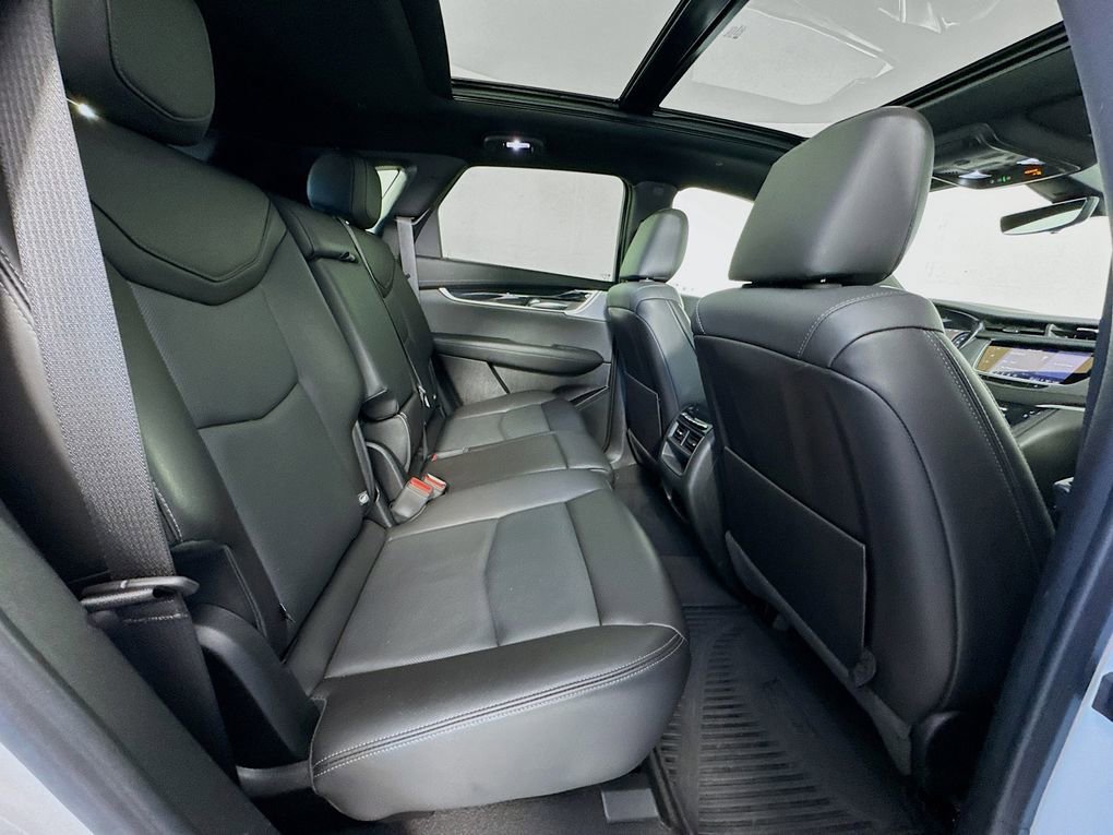 Used 2024 Cadillac XT5 Premium Luxury w/ Technology Package image 34
