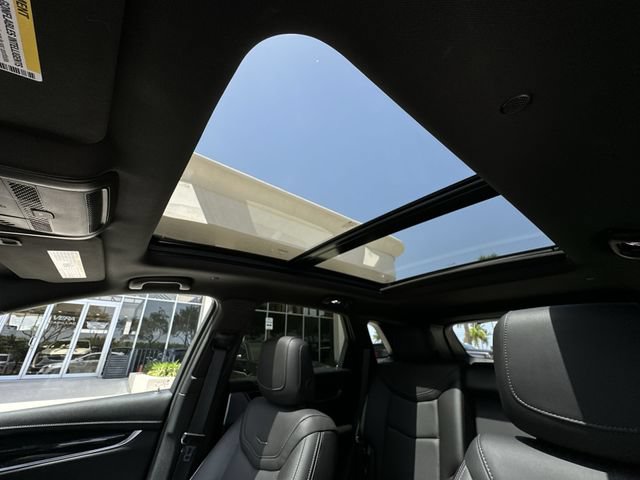 Certified 2024 Cadillac XT5 Premium Luxury w/ Technology Package FWD image 29