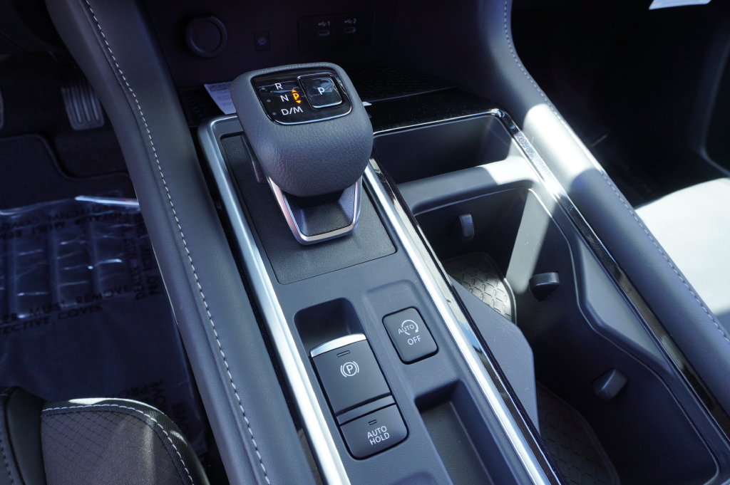 New 2026 Nissan Pathfinder SL w/ SL Premium Package FWD image 20